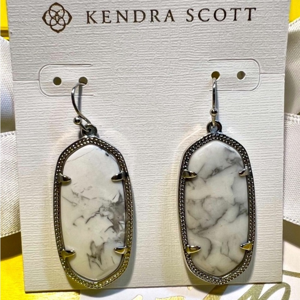 Like New Kendra Scott Elle Earrings Howlite & Silver Rare and Retired BEAUTIFUL!
